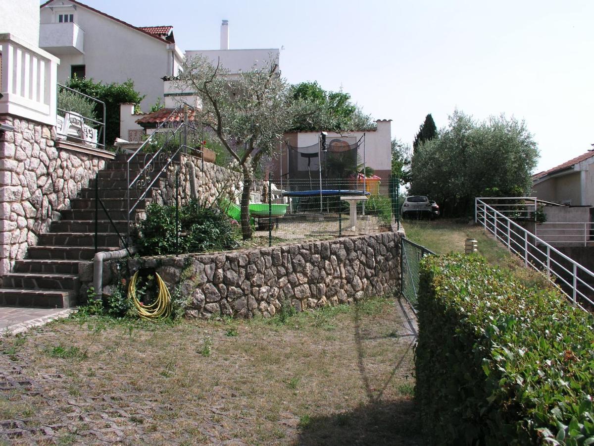 Apartmani Villa Kalinic Njivice Exterior photo