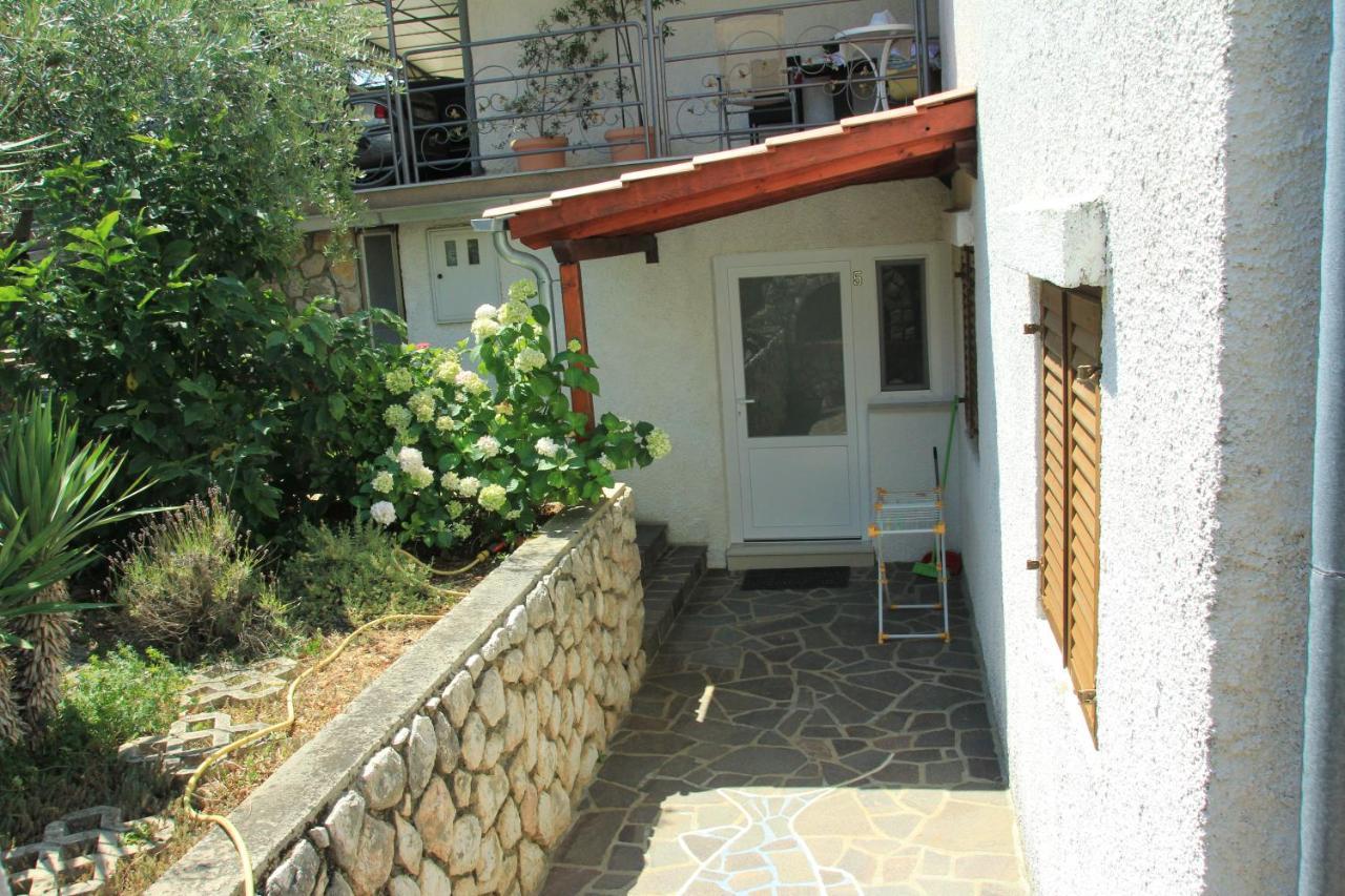 Apartmani Villa Kalinic Njivice Exterior photo