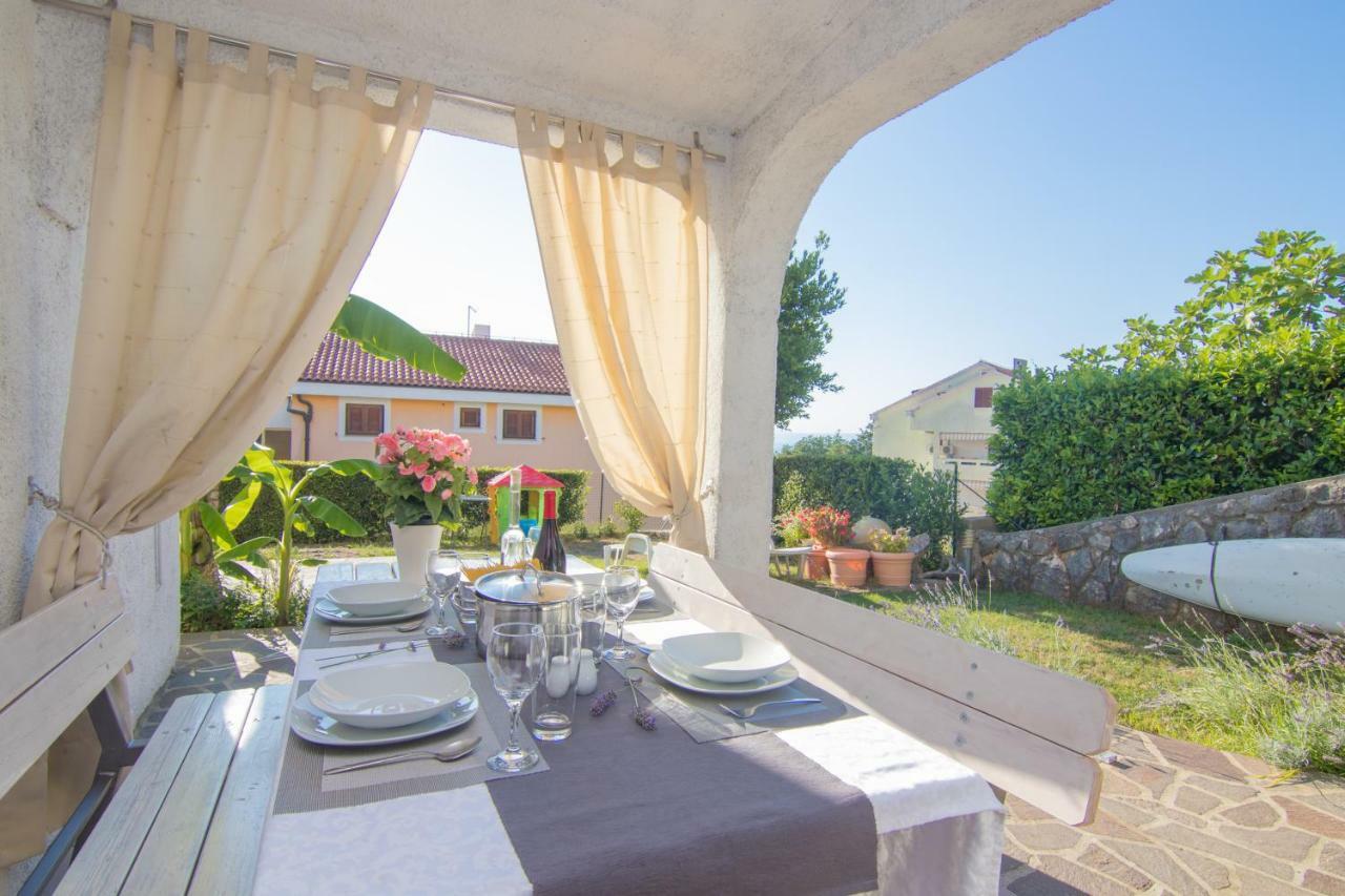Apartmani Villa Kalinic Njivice Exterior photo