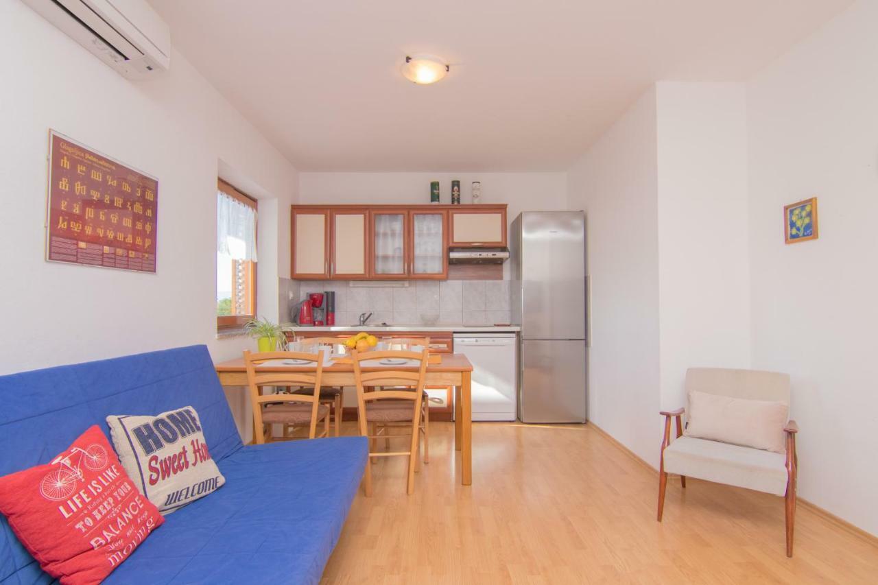 Apartmani Villa Kalinic Njivice Exterior photo