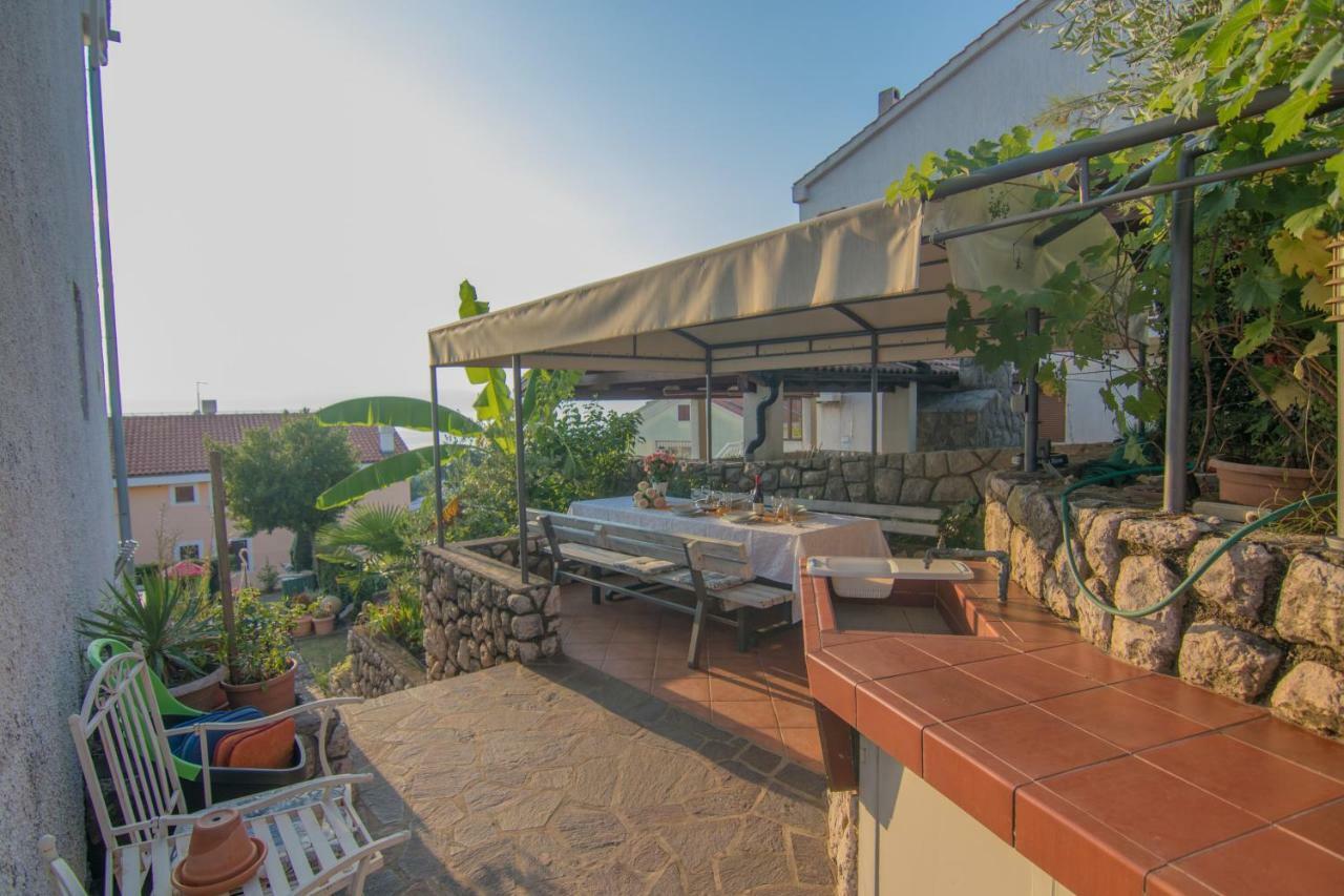 Apartmani Villa Kalinic Njivice Exterior photo