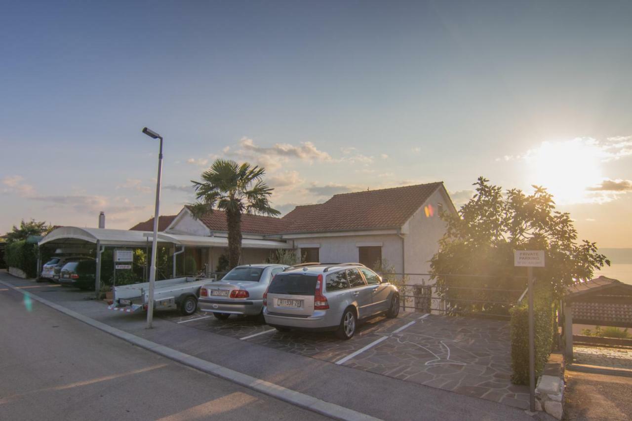 Apartmani Villa Kalinic Njivice Exterior photo